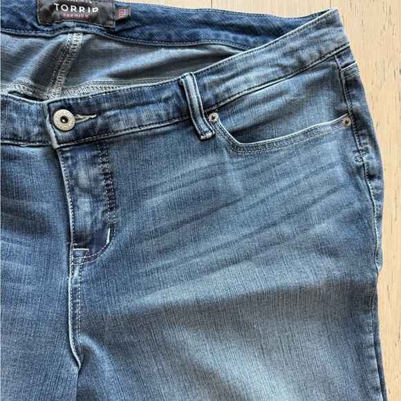 Torrid Blue Classic Denim Skinny Jeans - Picture 5 of 8